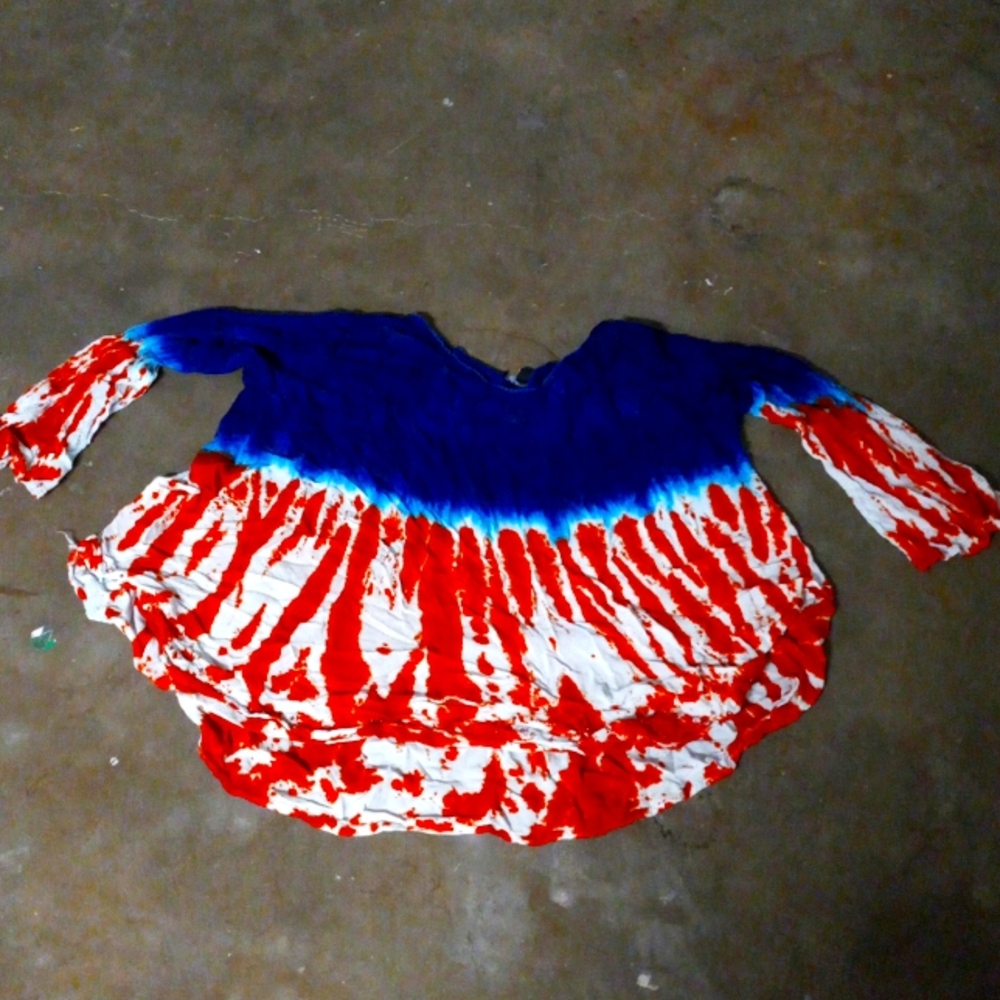 A red white and blue shirt